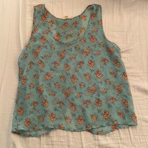 Small floral flow top